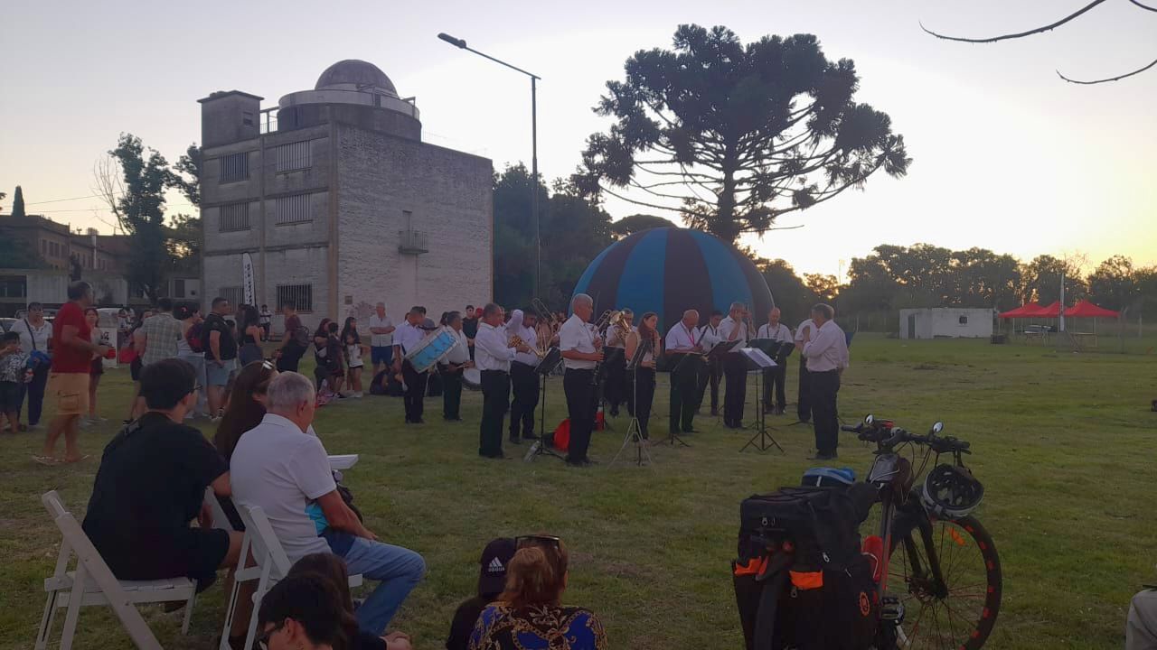 La orquesta tocó los clásicos de la pelis de ciencia ficción